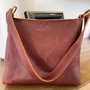 Portland Leather Nutmeg Triangle